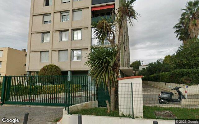 Façade : 433 boulevard mireille lauze, Marseille